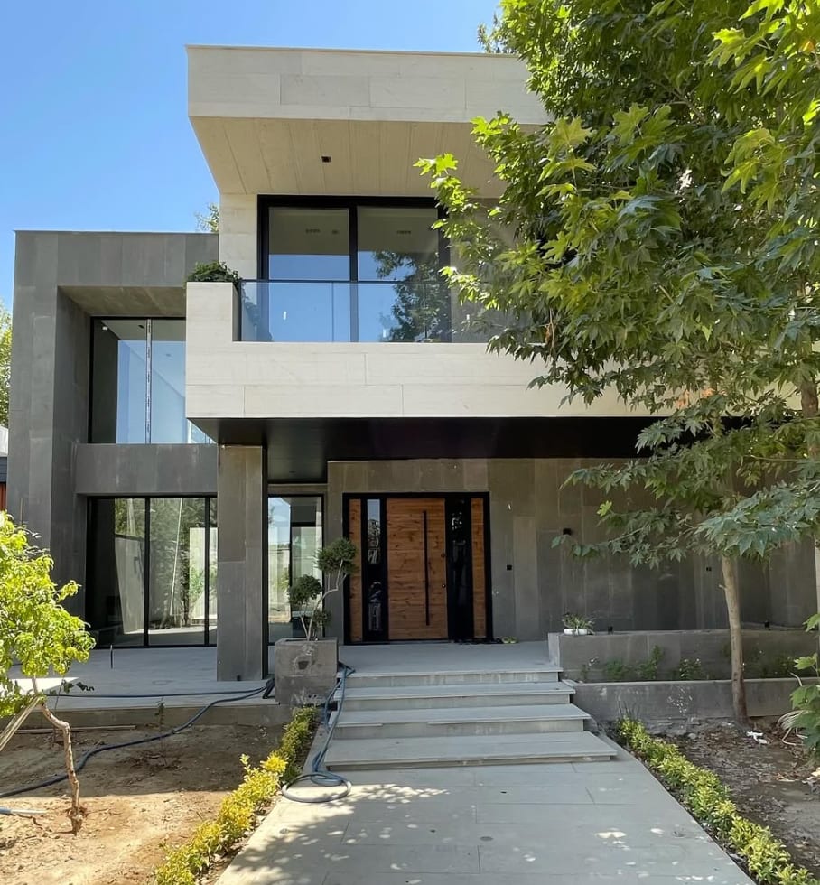Modern villa aluminum facade